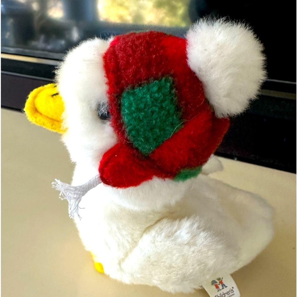 Aflac Speaking Winter Hat Duck Talking Speaking Plush Collectible HTF